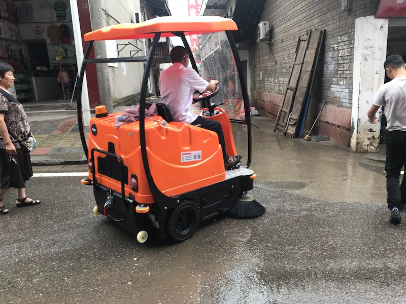 为什么成都扫地机使用免维护铅酸蓄电池? 为什么成都扫地机使用免维护铅酸蓄电池?
